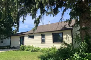 744 Farnham St, Columbus, WI 53925 - Photo 1
