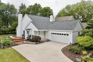 7850 E Oakbrook Cir, Madison, WI 53717 - Photo 1