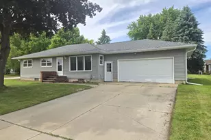 612 Beekman St, Waupun, WI 53963 - Photo 1