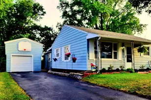 242 Winnebago Ave, Portage, WI 53901 - Photo 1