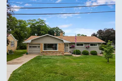 260 Holly Court, Prairie Du Sac, WI 53578 - Photo 1
