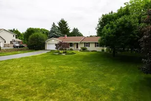 W6070 Thornapple Ln, Fort Atkinson, WI 53538 - Photo 1