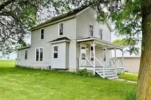 495 E John St, Markesan, WI 53946 - Photo 1