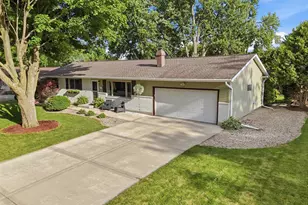 319 Meadowlark Cir, Deerfield, WI 53531 - Photo 1
