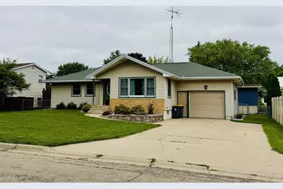 917 26th Street, Monroe, WI 53566 - Photo 1