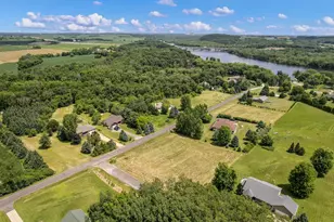 L25 Allan Rd, Portage, WI 53901 - Photo 1