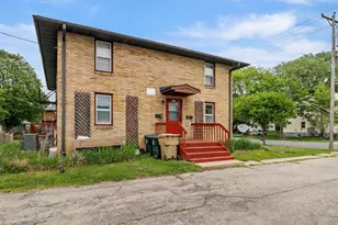 430 Oak St, Madison, WI 53704 - Photo 1