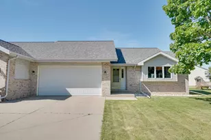 3140 Rebel Dr, Sun Prairie, WI 53590 - Photo 1