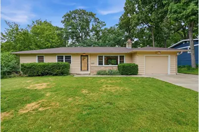 6105 Queens Way, Monona, WI 53716 - Photo 1