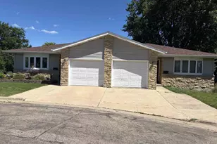 400 Lora Ct, Ridgeville, WI 53533 - Photo 1