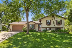 1036 Villa Cir, Sun Prairie, WI 53590 - Photo 1