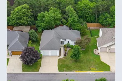809 Hanksfield Place, Prairie Du Sac, WI 53578 - Photo 1