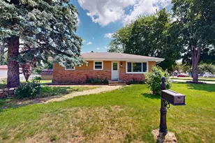 923 Gail Pl, Fort Atkinson, WI 53538 - Photo 1
