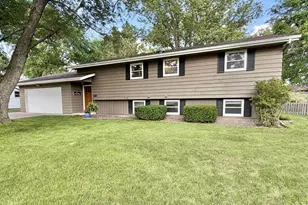 744 Sussex Dr, Janesville, WI 53546 - Photo 1