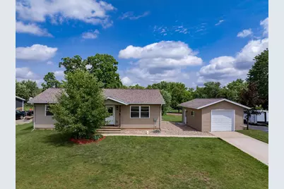 713 Martin Street, Mauston, WI 53948 - Photo 1