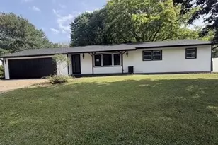 101 Sunset Dr, Clintonville, WI 54929 - Photo 1