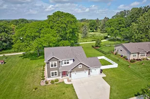 507 S Dewey Ave, Jefferson, WI 53549 - Photo 1
