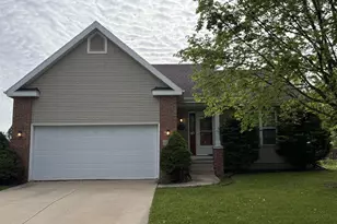 1021 Glacier Hill Dr, Madison, WI 53704 - Photo 1