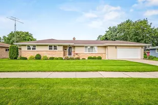 1031 N Sumac Dr, Janesville, WI 53545 - Photo 1