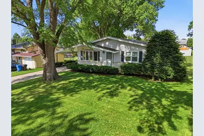 727 Jacquelyn Drive, Baraboo, WI 53913 - Photo 1