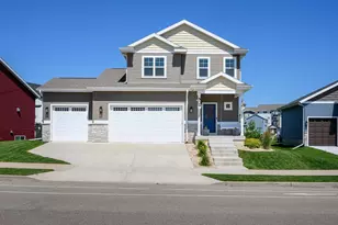 129 N Legacy Way, Sun Prairie, WI 53590 - Photo 1