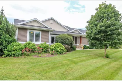 601 Wheatland Drive, Cambridge, WI 53523 - Photo 1