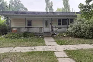 304 Rock St, Janesville, WI 53548 - Photo 1