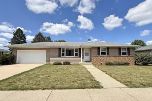 1429 N Pontiac Dr, Janesville, WI 53545 - Photo 1