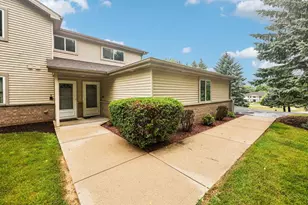 842 Evergreen Dr, Hartford, WI 53027 - Photo 1