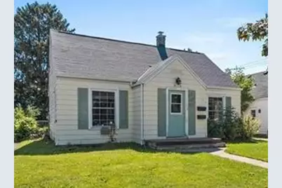 2214 N Division Street, Appleton, WI 54911 - Photo 1