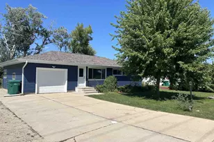 3046 W Avalon Rd, Janesville, WI 53546 - Photo 1