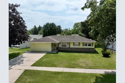 2122 N Hawthorne Park Drive, Janesville, WI 53545 - Photo 1