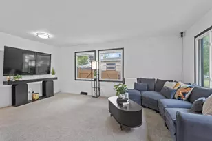 1930 Shelley Ln, Madison, WI 53704 - Photo 8