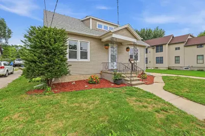 122 E Davis Street, Beaver Dam, WI 53916 - Photo 1