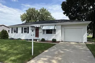 1551 S Grant Ave, Janesville, WI 53546 - Photo 1