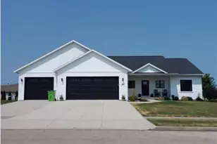 820 Seymour St, Waupun, WI 53963 - Photo 1