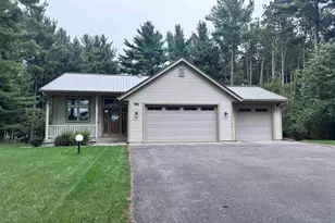 911 Saddle Ridge, Portage, WI 53901 - Photo 1