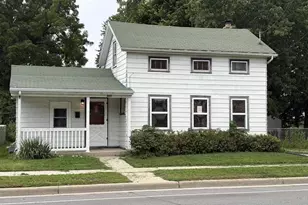 307 N Pearl St, Janesville, WI 53548 - Photo 1