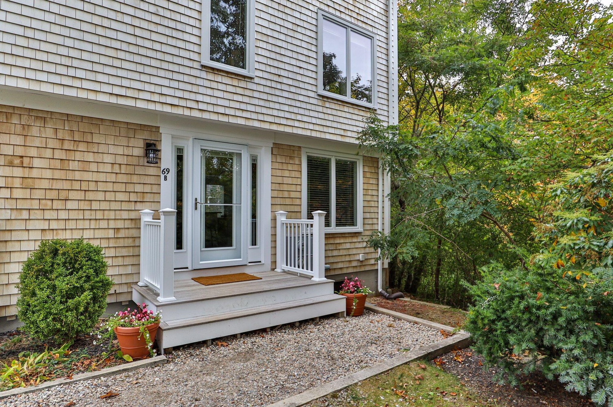 69 Howland St, Provincetown, MA 02657-1600