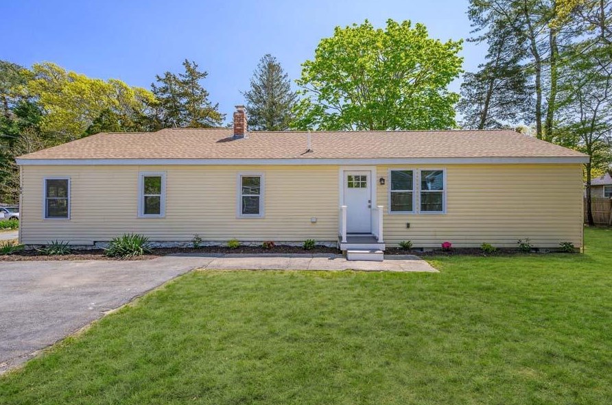 60 Martin St, Bourne, MA 02532 exterior