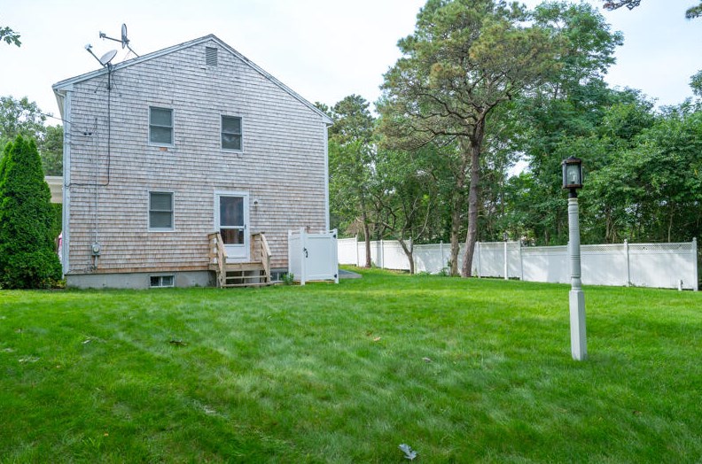 72 Bassett Ln, Dennis Port, MA 02639 exterior