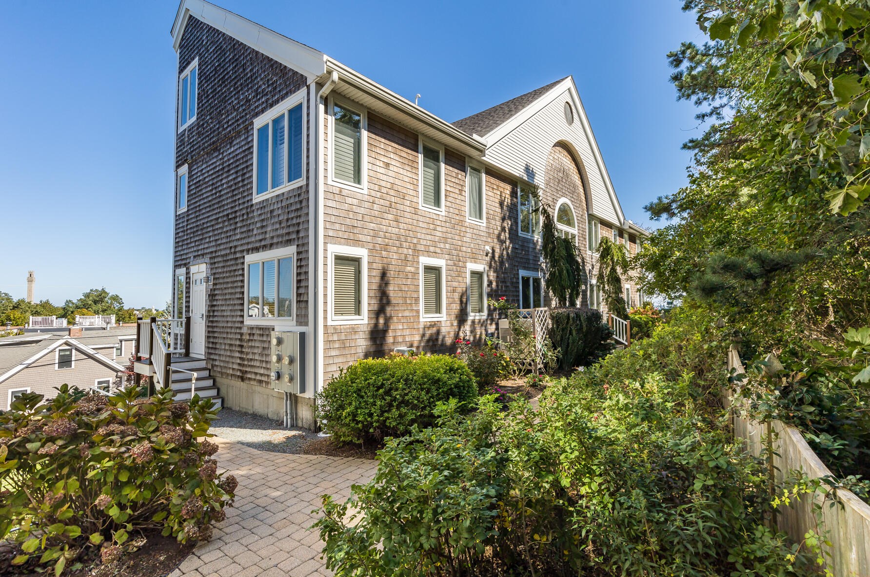 22 Vine St, Provincetown, MA 02657 exterior