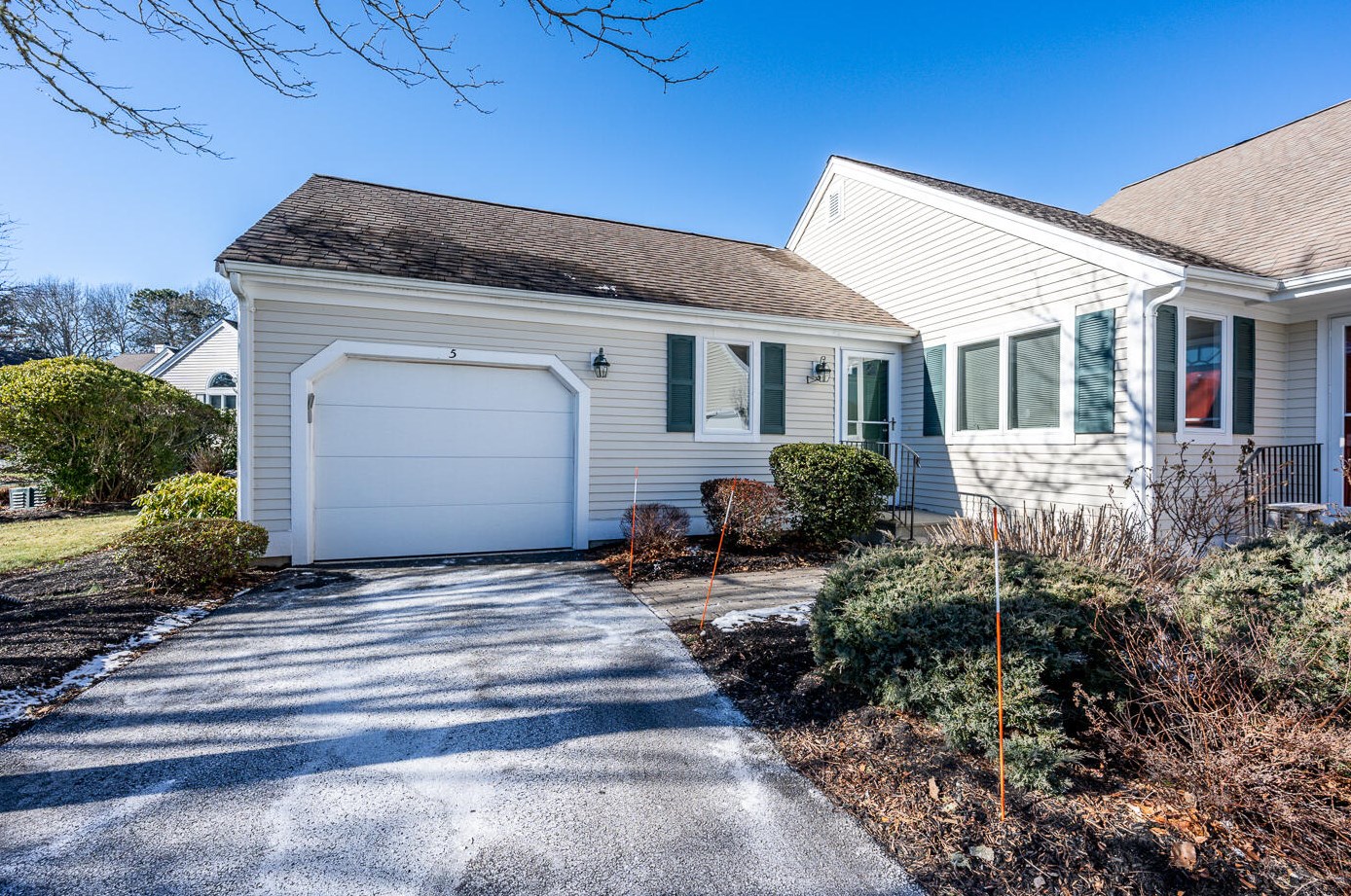 5 Beacon Ct, New Seabury, MA 02649 exterior