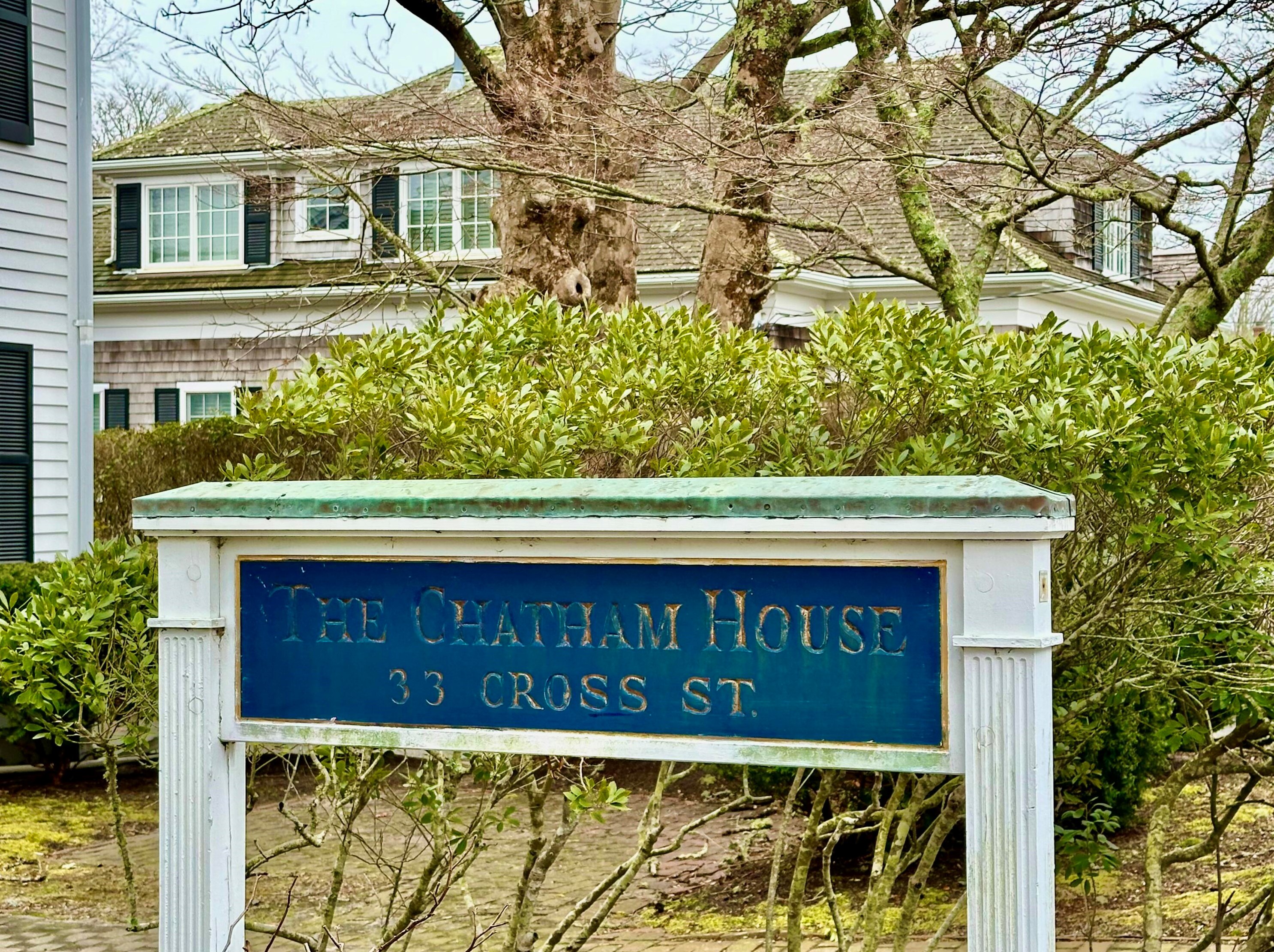 33 Cross St, Chatham, MA 02633 exterior