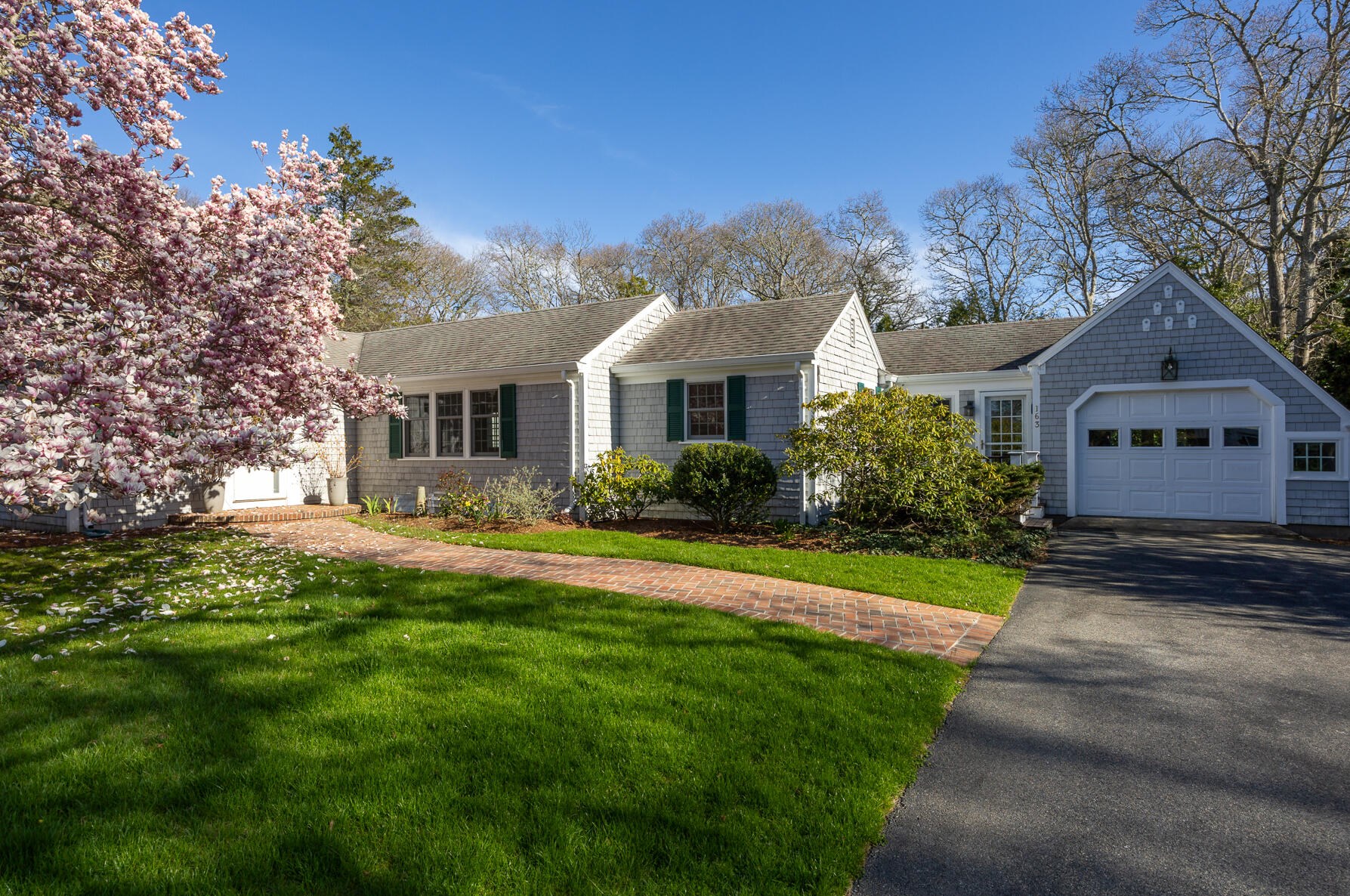 163 Pond View Dr, Centerville, MA 02632