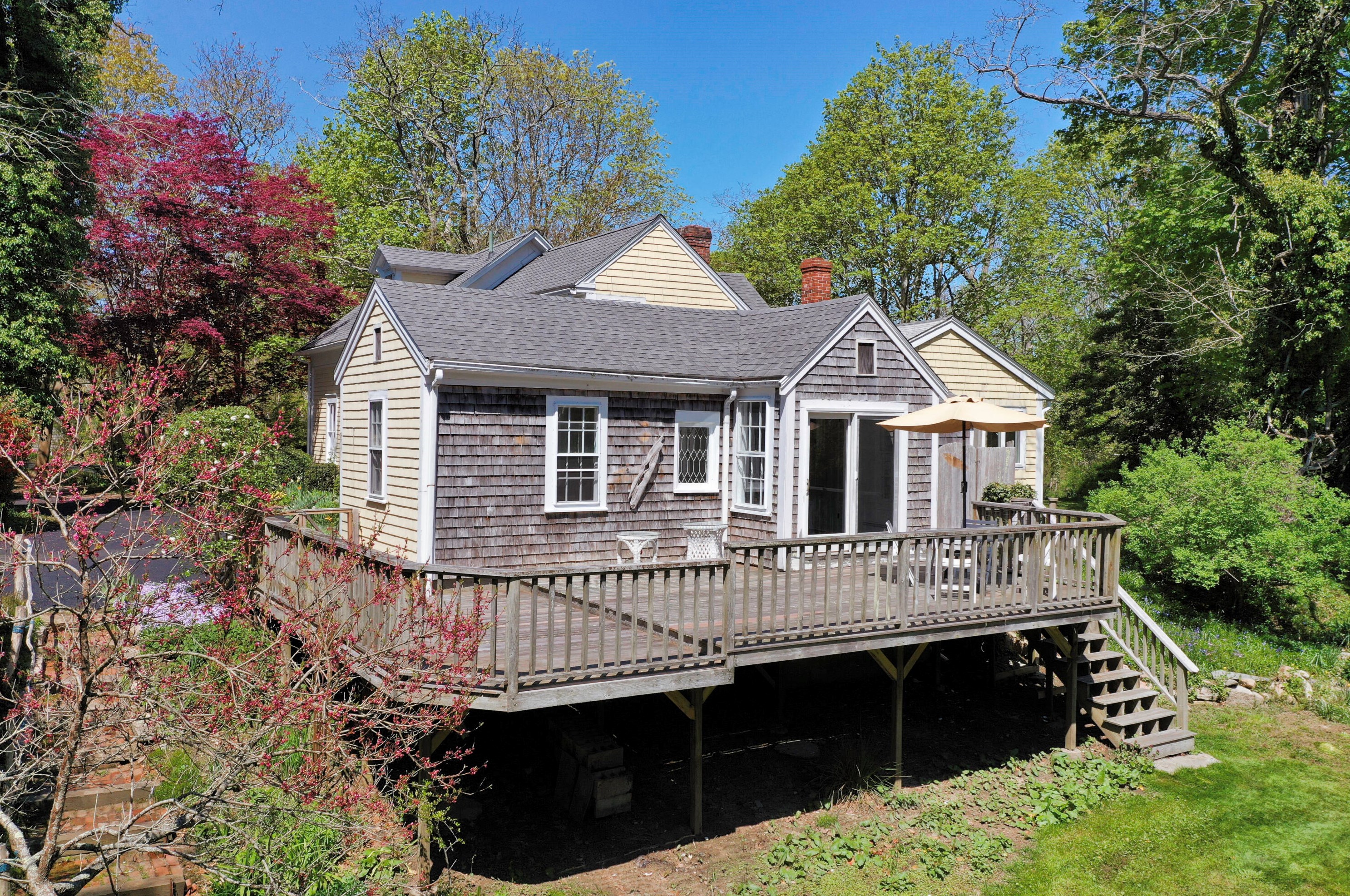 1295 County Rd, Cataumet, MA 02534