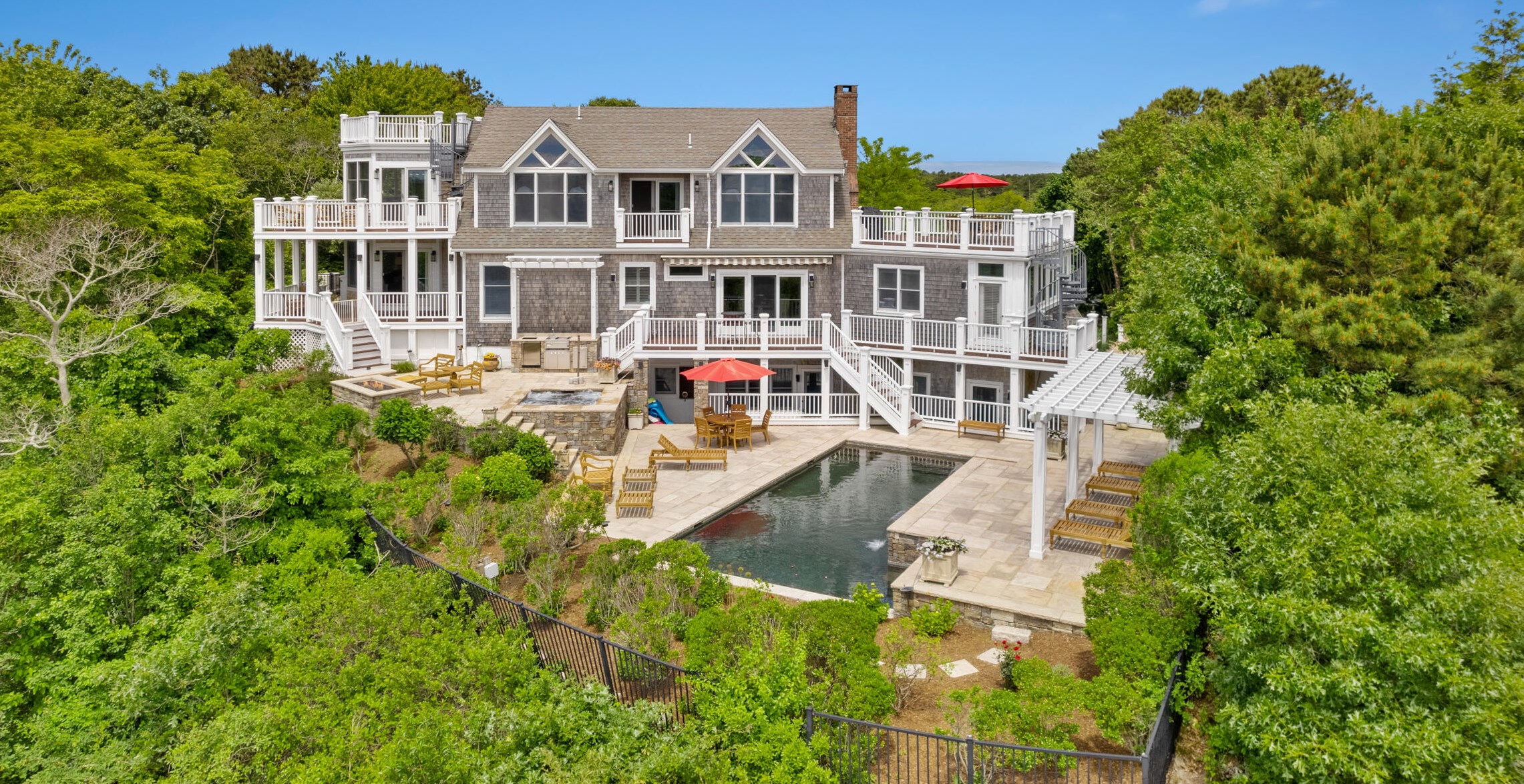 65 Bayberry Ave, Provincetown, MA 02657