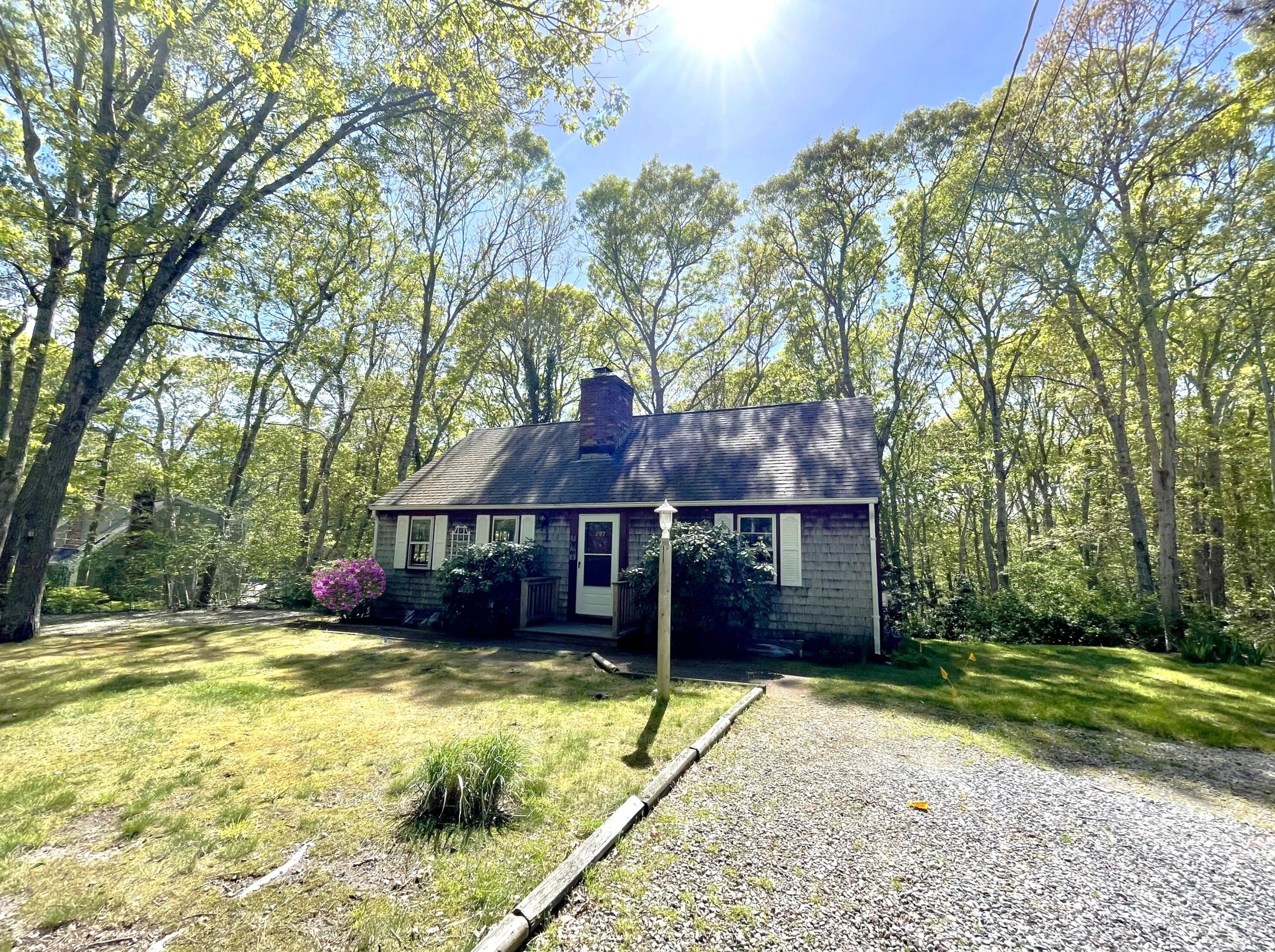 297 Strawberry Hill Rd, Centerville, MA 02632 exterior