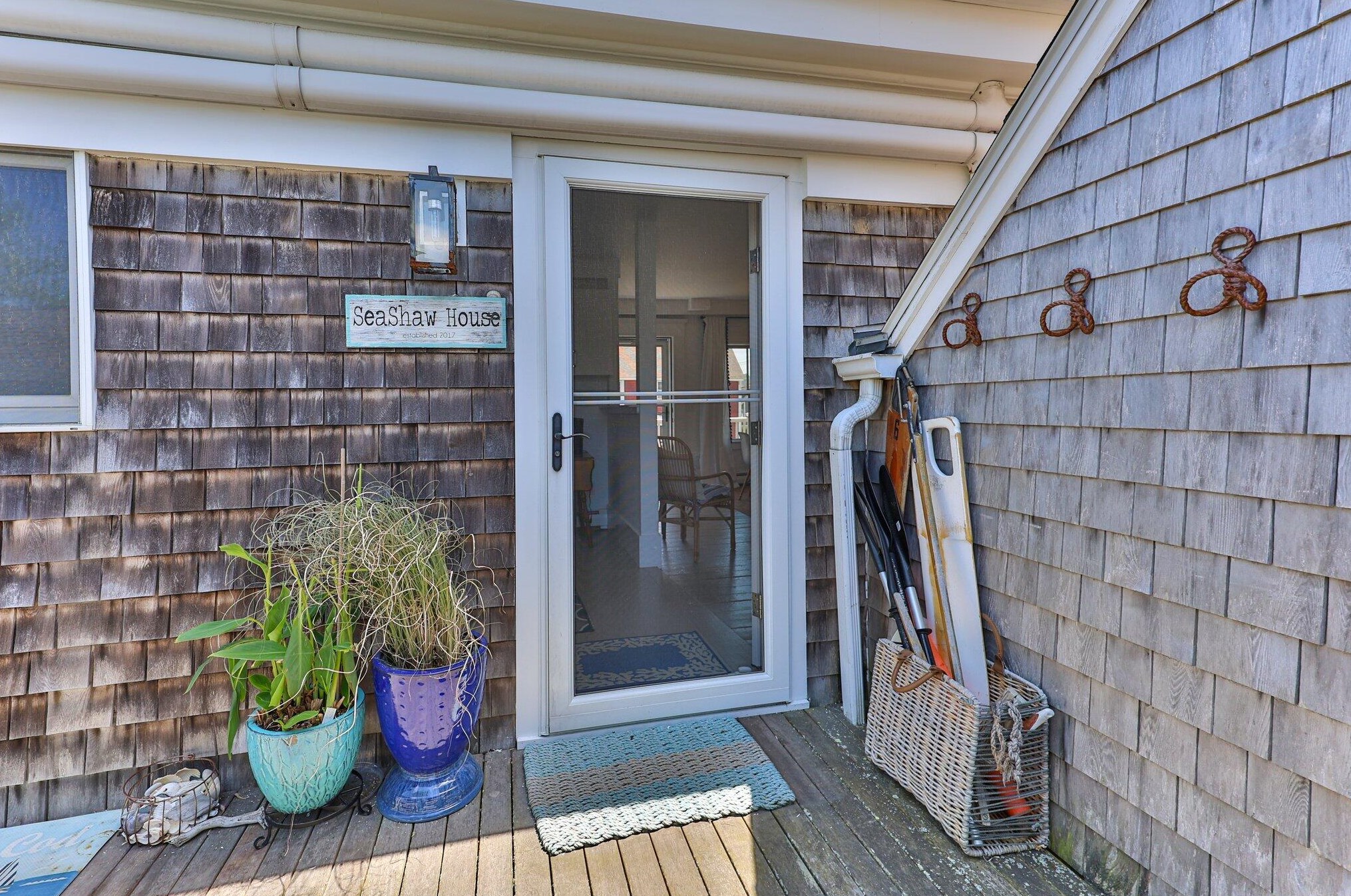606 Commercial St, Provincetown, MA 02657 exterior