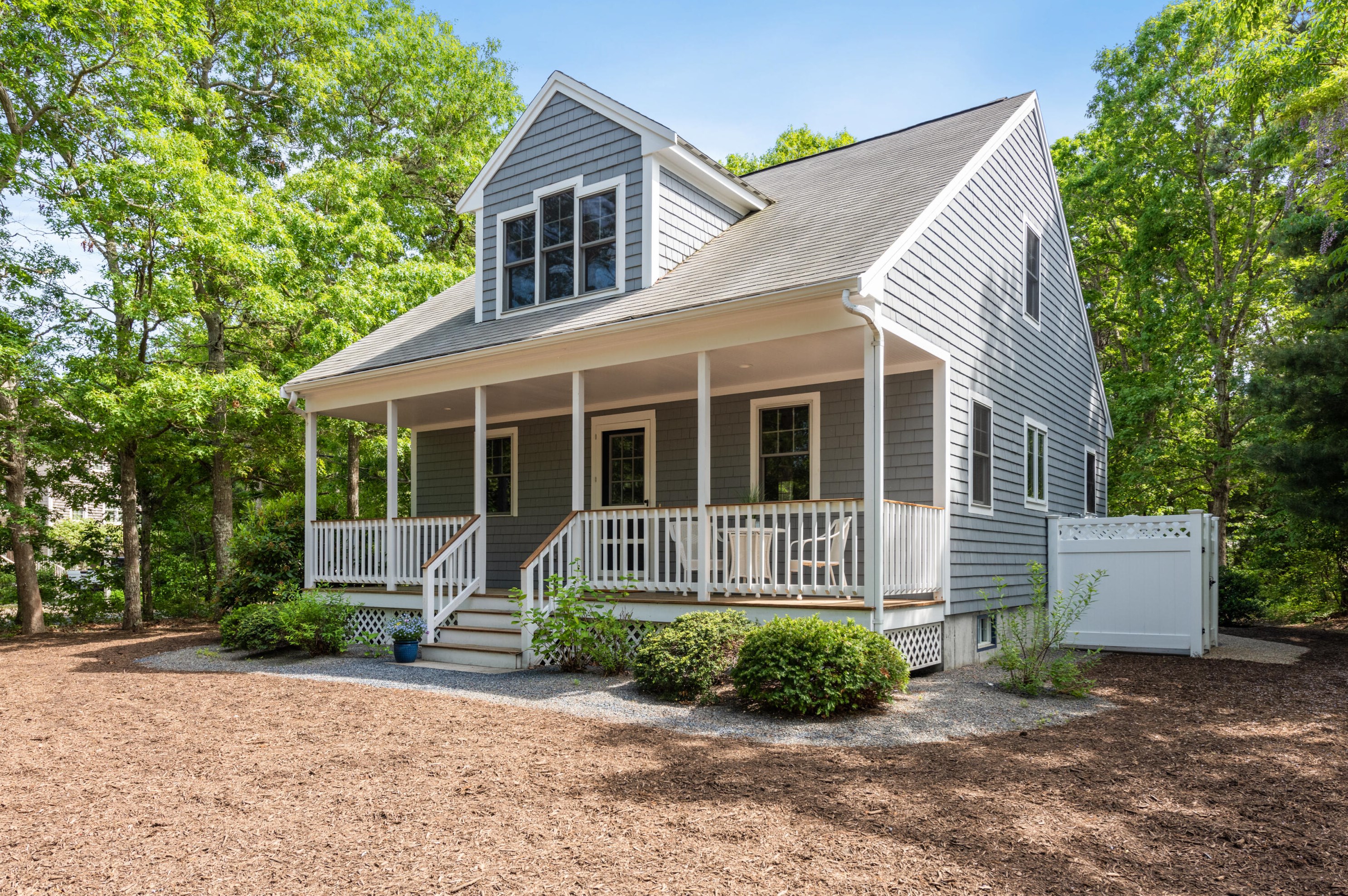 305 Monomoscoy Rd, Mashpee, MA exterior